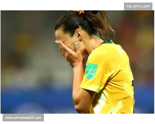 蒂尔潘观看VAR后判罚点球，成为比赛转折点